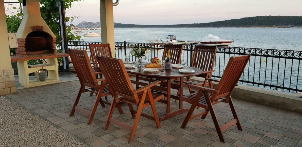 Villa Riva Barbat na Rabu Ngoại thất bức ảnh